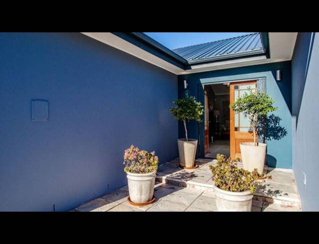 3 BEDROOM GATED ESTATE SOLD IN REEBOK